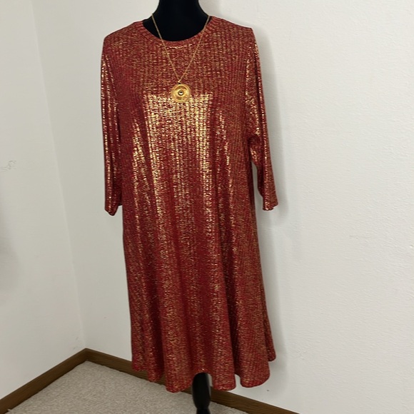 Heartsoul Plus size 2X red and gold shimmer 3/4 sleeve dress - Picture 11 of 12